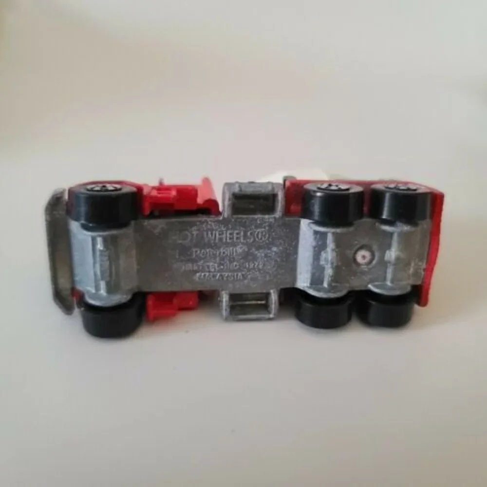 Vintage 1979 Hot Wheels Peterbilt Red Cement Mixer Truck